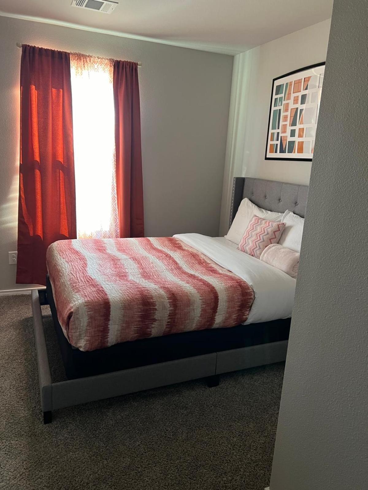 Gorgeous, Brand New 3 Bedrooms Home- Built 2024, Near Seaworld & Lackland Afb San Antonio Exterior foto